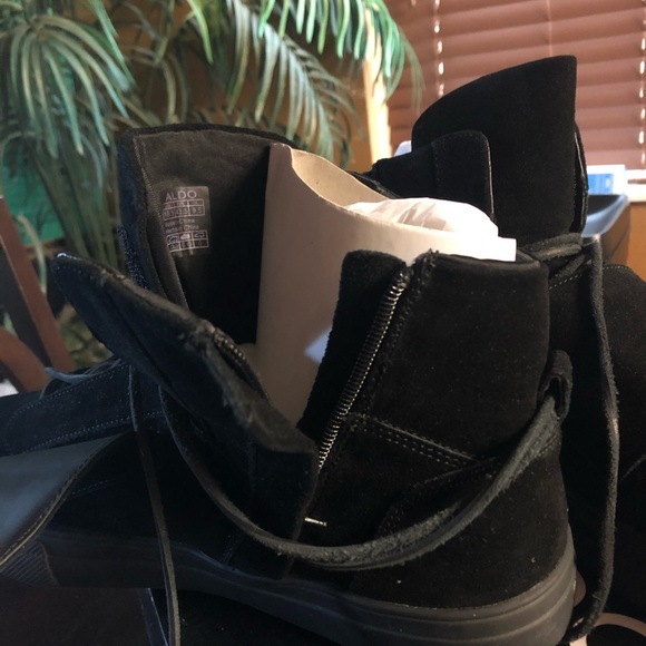 Italian Suede Men’s ALDO high tops - Picture 8 of 8